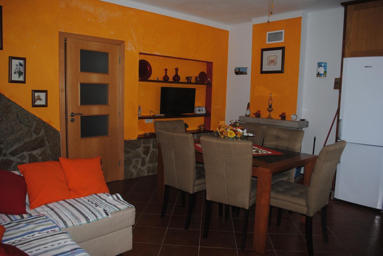 Moradia Familia Escoto Villa Monsanto Exterior foto